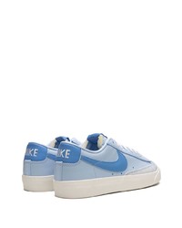 hellblaue Wildleder niedrige Sneakers von Nike