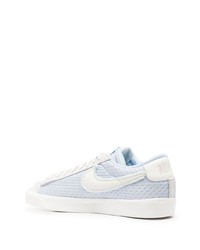 hellblaue Wildleder niedrige Sneakers von Nike