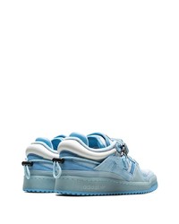 hellblaue Wildleder niedrige Sneakers von adidas