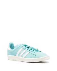 hellblaue Wildleder niedrige Sneakers von adidas