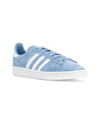 hellblaue Wildleder niedrige Sneakers von adidas