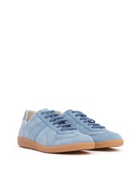 hellblaue Wildleder niedrige Sneakers von Maison Margiela