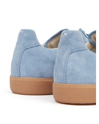 hellblaue Wildleder niedrige Sneakers von Maison Margiela