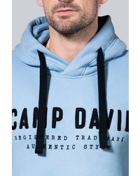 hellblauer bedruckter Pullover mit einem Kapuze von Camp David