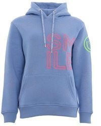 hellblauer bestickter Pullover mit einer Kapuze von ZWILLINGSHERZ