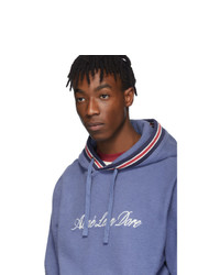 hellblauer horizontal gestreifter Fleece-Pullover mit einem Kapuze von Aimé Leon Dore