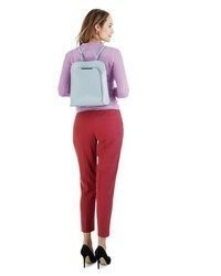 hellblauer Leder Rucksack von CLUTY