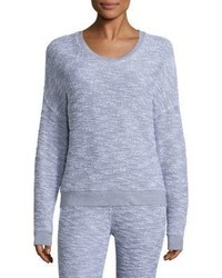 hellblauer Pullover aus Bouclé