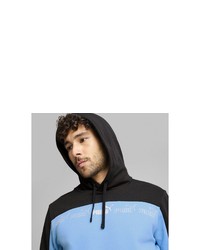 hellblauer Pullover mit einem Kapuze von Puma
