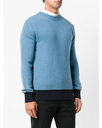 hellblauer Pullover mit einem Rundhalsausschnitt von The Gigi