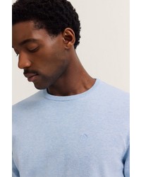 hellblauer Pullover mit einem Rundhalsausschnitt von Bugatti