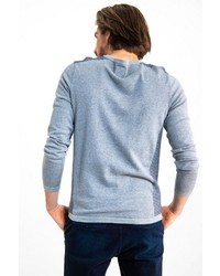 hellblauer Pullover mit einem Rundhalsausschnitt von GARCIA