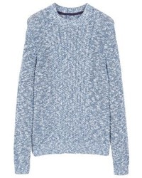 hellblauer Pullover mit einem Rundhalsausschnitt von Mango