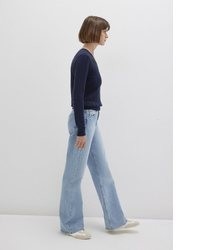 hellblauer Pullover mit einem V-Ausschnitt von Mavi