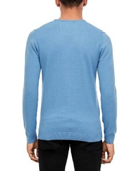 hellblauer Pullover mit einem V-Ausschnitt von s.Oliver