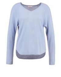 hellblauer Pullover mit einem V-Ausschnitt von talkabout