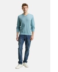 hellblauer Pullover mit einem V-Ausschnitt von Tom Tailor