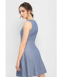 hellblaues ausgestelltes Kleid von ORSAY