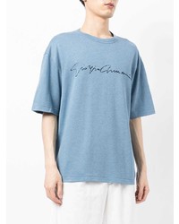 hellblaues bedrucktes Seide T-Shirt mit einem Rundhalsausschnitt von Giorgio Armani