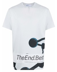 hellblaues bedrucktes T-Shirt mit einem Rundhalsausschnitt von AFFIX