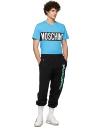 hellblaues bedrucktes T-Shirt mit einem Rundhalsausschnitt von Moschino