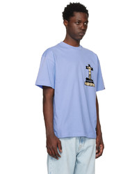 hellblaues bedrucktes T-Shirt mit einem Rundhalsausschnitt von DEVÁ STATES