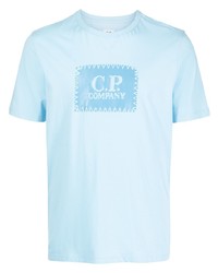 hellblaues bedrucktes T-Shirt mit einem Rundhalsausschnitt von C.P. Company