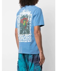 hellblaues bedrucktes T-Shirt mit einem Rundhalsausschnitt von Stussy