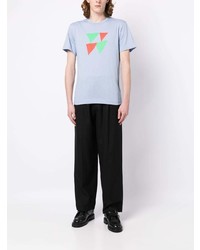 hellblaues bedrucktes T-Shirt mit einem Rundhalsausschnitt von Comme Des Garcons Homme Plus