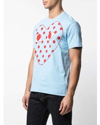 hellblaues bedrucktes T-Shirt mit einem Rundhalsausschnitt von Comme Des Garcons Play