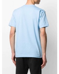 hellblaues bedrucktes T-Shirt mit einem Rundhalsausschnitt von Comme Des Garcons Play