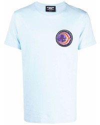 hellblaues bedrucktes T-Shirt mit einem Rundhalsausschnitt von Enterprise Japan