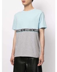 hellblaues bedrucktes T-Shirt mit einem Rundhalsausschnitt von Moschino