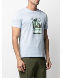 hellblaues bedrucktes T-Shirt mit einem Rundhalsausschnitt von Altea