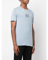 hellblaues bedrucktes T-Shirt mit einem Rundhalsausschnitt von Ea7 Emporio Armani