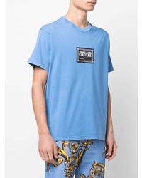 hellblaues bedrucktes T-Shirt mit einem Rundhalsausschnitt von VERSACE JEANS COUTURE