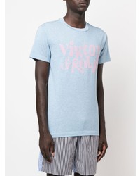 hellblaues bedrucktes T-Shirt mit einem Rundhalsausschnitt von Viktor & Rolf