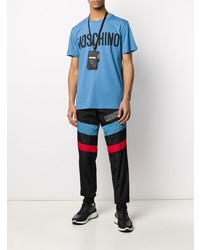 hellblaues bedrucktes T-Shirt mit einem Rundhalsausschnitt von Moschino