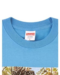 hellblaues bedrucktes T-Shirt mit einem Rundhalsausschnitt von Supreme