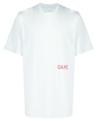 hellblaues bedrucktes T-Shirt mit einem Rundhalsausschnitt von Oamc