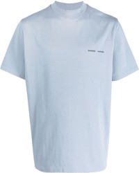 hellblaues bedrucktes T-Shirt mit einem Rundhalsausschnitt von SAMSOE SAMSOE