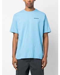 hellblaues bedrucktes T-Shirt mit einem Rundhalsausschnitt von Patagonia