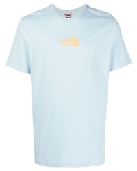 hellblaues bedrucktes T-Shirt mit einem Rundhalsausschnitt von The North Face