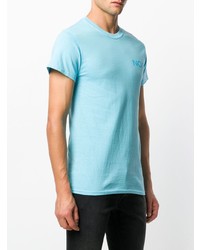 hellblaues bedrucktes T-Shirt mit einem Rundhalsausschnitt von Call Me 917