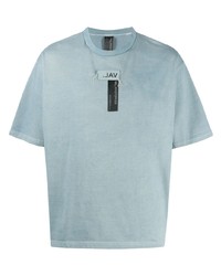 hellblaues bedrucktes T-Shirt mit einem Rundhalsausschnitt von VAL KRISTOPHE