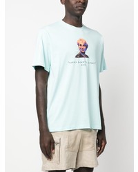 hellblaues bedrucktes T-Shirt mit einem Rundhalsausschnitt von Throwback.