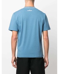 hellblaues besticktes T-Shirt mit einem Rundhalsausschnitt von Stone Island