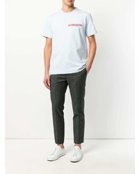 hellblaues besticktes T-Shirt mit einem Rundhalsausschnitt von Calvin Klein 205W39nyc