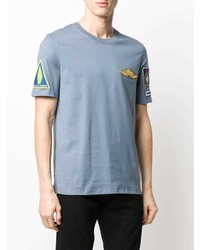 hellblaues besticktes T-Shirt mit einem Rundhalsausschnitt von Mr & Mrs Italy