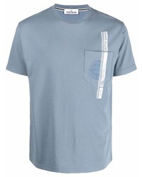 hellblaues besticktes T-Shirt mit einem Rundhalsausschnitt von Stone Island